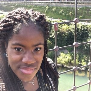 Meet your Posher, Michaela